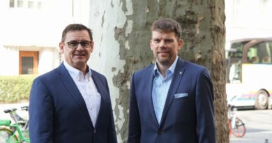 Bodo Schrödel (l.) und Michael Graf bilden die neue Führungsspitze der bayrischen Landesinnung.