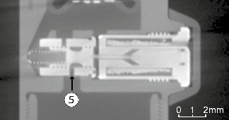 Computertomographie eines defekten Plié2.0 (Lufteinschluss in der Hydraulik), Umschaltventil 5 mit geringem Querschnitt (links).