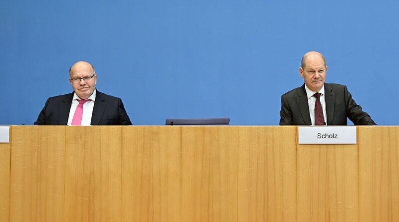 Bundeswirtschaftsminister Peter Altmaier (links) und Bundesfinanzminister Olaf Scholz stellten die neusten Corona-Wirtschaftshilfen vor.