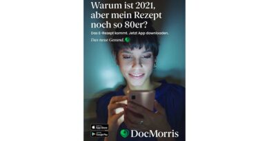 Plakatmotiv aus der aktuellen E-Rezept-Kampagne der Versandapotheke DocMorris. Ab 1. Januar 2022 wird das E-Rezept für alle Verordnungen verschreibungspflichtiger Arzneimittel für gesetzlich Versicherte verpflichtend. Die Verordnung von Hilfsmitteln zieht ab Mitte 2026 nach. Die AG Telematik im BIV-OT beschäftigt sich schon jetzt mit dem Workflow.