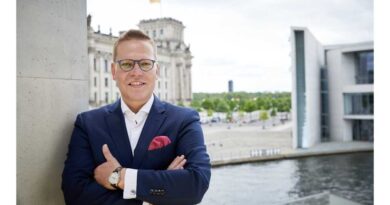 Tino Sorge (CDU) steht am 8. Dezember Rede und Antwort im Diabetes-Politik-Podcast „Zuckerzange“.
