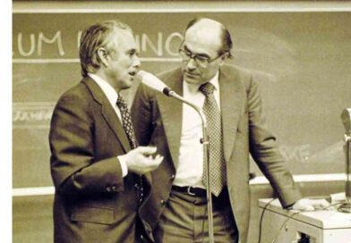 Heinz Mittelmeier (rechts) diskutierte mit M. E. Müller im Jahr 1978 in München über Osteosynthese-Technik.