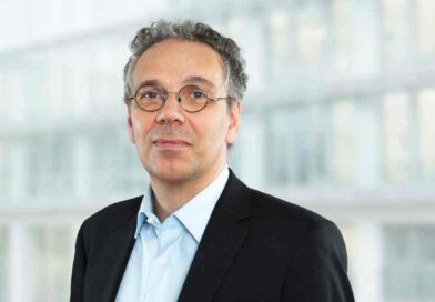 Geschäftsführer Dr. Marc-Pierre Möll stellte den neuen BVMed-Jahresbericht vor.