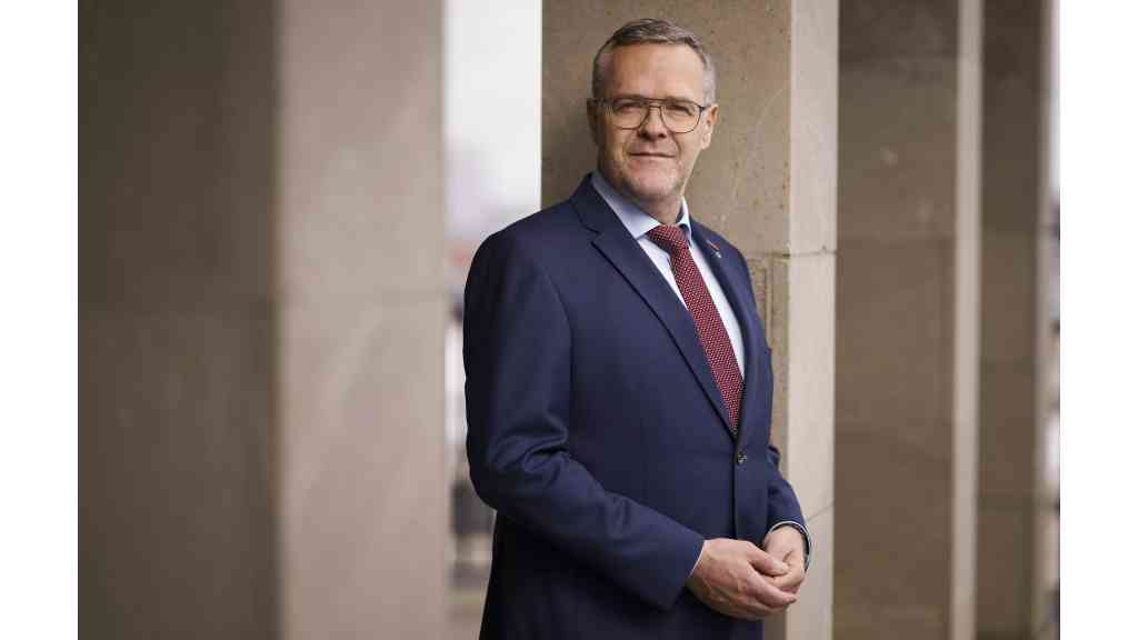 ZDH-Präsident Jörg Dittrich fordert Unterstützung bei temporären Wohnangeboten für Auszubildende, um länderübergreifende Berufsschulbesuche zu ermöglichen. Foto: ZDH/Henning Schacht