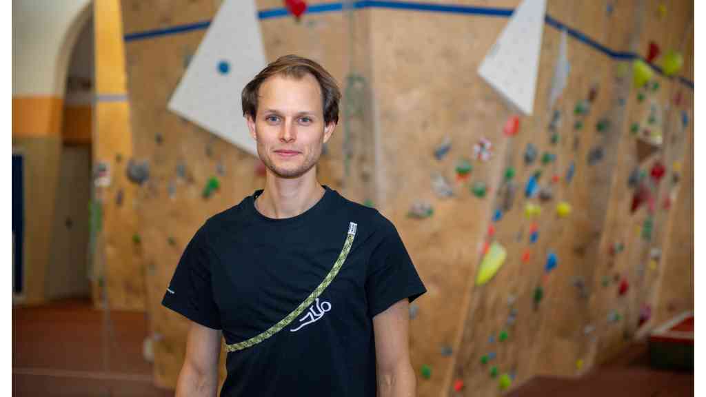 Dr. Silas Dech freut sich, dass das Klettern bei vielen der Studienteilnehmer:innen so gut ankam, dass sie es fortsetzen wollen. Foto: Tobias Hopfgarten