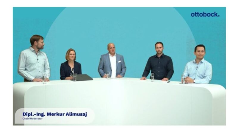 Moderator Dipl.-Ing. Merkur Alimusaj (Mitte) mit den Speakern: Kat Sizer, Physiotherapeutin; Tim Baumeister, Orthopädietechniker; Thomas Maximilian Köhler, Orthopädietechniker, Forschungsingenieur und Dr. Ernesto G. Trejo, Klinischer Projektmanager.