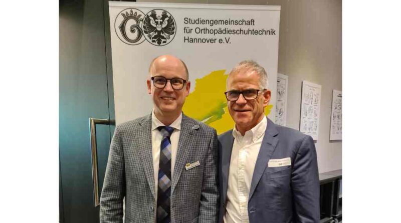 Vorstand der Studiengemeinschaft Orthopädieschuhtechnik e. V.: Tino Sprekelmeyer (l.) und Prof. Dr. Martin Engelhardt.