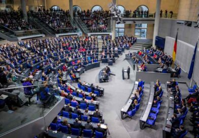 Der Bundestag wird kleiner: Durch die Wahlrechtsreform wird es 2025 weniger Sitze im ­Bundestag geben. Dadurch könnten auch einige Gesundheitspolitiker ihr Mandat verlieren.