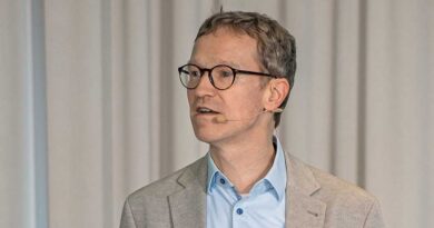 „Herzlich willkommen beim 4. Münsteraner Gefäß-Symposium“, begrüßte Prof. Dr. Tobias Görge, Leiter des Venen-Kompetenzzentrums am Universitätsklinikum Münster und wissenschaftlicher Leiter der Veranstaltung, die Teilnehmer.