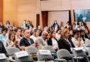 Menschen bei SOSORT-Jahreskongress im kroatischen Dubrovnik
