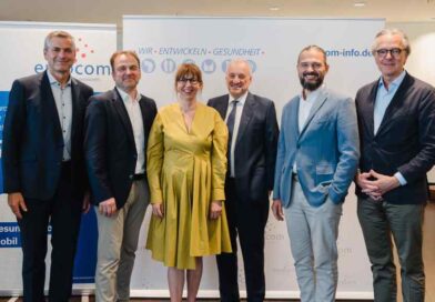 Das Vorstandsteam (v. l.) Stefan Geiselbrechtinger, Jürgen Gold, Rainer Berthan, Philipp Schatz und Walter Michael Leuthe mit Geschäftsführerin Oda Hagemeier.