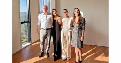 Setzen auf Synergien: (v. l.) Holger Mägdefrau (L&R) sowie Marta Andrade, Sara Andrade und Matilde Andrade (ADA).