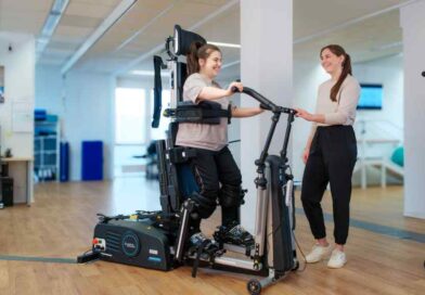 Der Gangtrainer Innowalk ermöglicht eine robotergestützte Ganzkörper-Therapie.