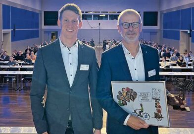 Raphael Giese (l.) wird erstmals als FOT-Präsident durch den Kongress der Fortbildungsvereinigung führen. Der ehemalige Präsident Ingo Pfefferkorn (r.) ist als Session-Chair sowie auch als Referent weiterhin in das Programmgeschehen eingebunden.
