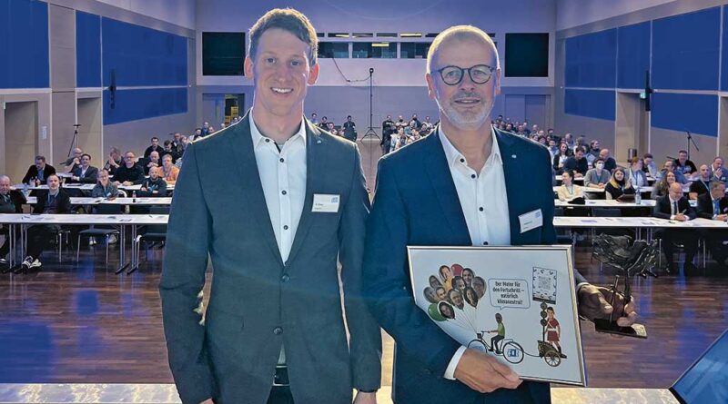 Raphael Giese (l.) wird erstmals als FOT-Präsident durch den Kongress der Fortbildungsvereinigung führen. Der ehemalige Präsident Ingo Pfefferkorn (r.) ist als Session-Chair sowie auch als Referent weiterhin in das Programmgeschehen eingebunden.