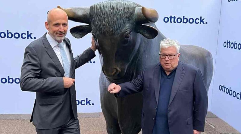 Oliver Jakobi (l.) und Prof. Hans Georg Näder investieren nach dem erfolgten Börsengang in weitere Unternehmensbeteiligungen.