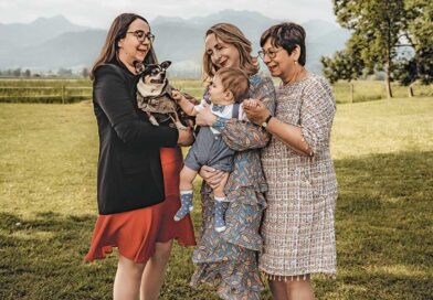 Seit 30 Jahren stellt Albrecht Hilfsmittel für Menschen mit Beeinträchtigungen her. Beate (rechts) gründete das Unternehmen 1995 mit ­ihrem mittlerweile verstorbenen Mann Erich. Tochter Irene (l.) stieß 2013 dazu, Sabine im Jahr 2016.