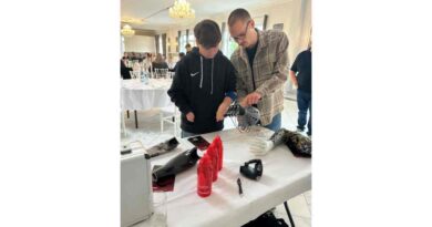 Beim Dysmelie-Treffen konnten aktuelle Versorgungsmöglichkeiten begutachtet werden.