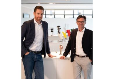 Florian Streifeneder (l.) und Dr. Tilman Spaethe bilden das neue Führungsduo der ortho.production GmbH.