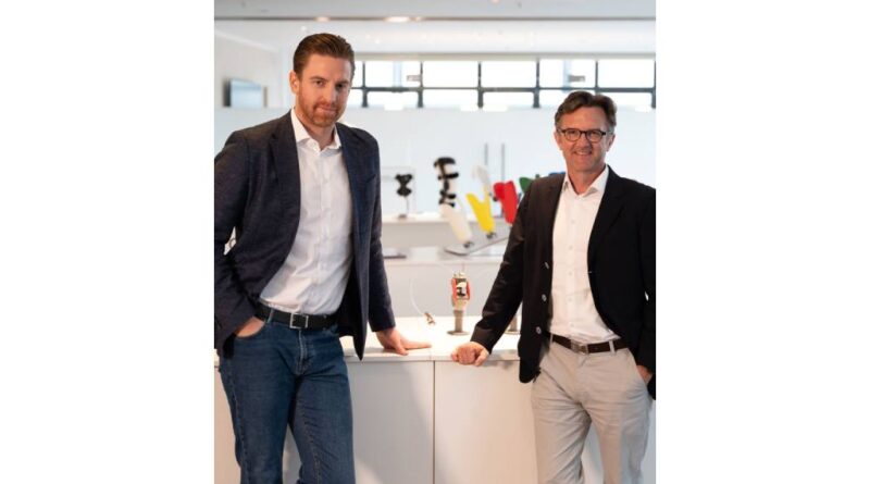 Florian Streifeneder (l.) und Dr. Tilman Spaethe bilden das neue Führungsduo der ortho.production GmbH.