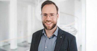 Julius Lehmann leitet die Abteilung „Veranlasste Leistungen“ der Kassenärztlichen Bundesvereinigung (KBV), die Teil des Dezernats Ärztliche und Veranlasste Leistungen ist.