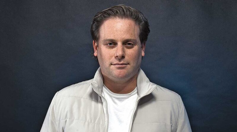 Daniel Gelbart ist gelernter Orthopädietechniker und hat zudem eine kaufmännische Ausbildung. In der „ORTHO-TEAM“-Gruppe gehört er seit 2018 der Geschäftsleitung an und ist zudem im Vorstand der Ortho Reha Suisse aktiv.