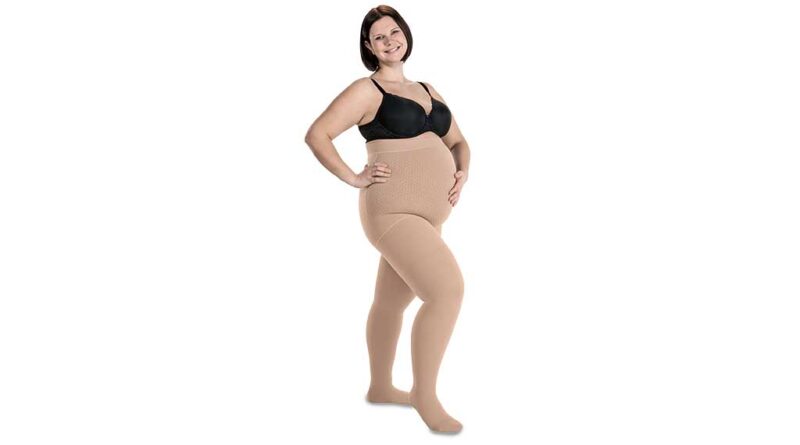 Für den Alltag sind Strumpf­hosen laut ­Fabian ­Straßer oft angenehmer als Strümpfe, da sie in keiner ­Situation rutschen und den Bauch „einpacken“.