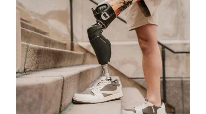 Der Prothesenhersteller College Park entwickelt und fertigt maßgeschneiderte Lösungen für beinamputierte Menschen aller Aktivitätsstufen.