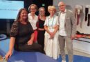 Bei der OTWorld 2026 wird Prof. Gerd Lulay drei Workshops moderieren. Worauf es bei der Versorgung von Patienten mit Lymphödem ankommt, das zeigte er 2024 mit (v. l.) Melanie Behrens, Petra Menkel, Felicitas Froitzheim und Dr. Gabriele Färber.