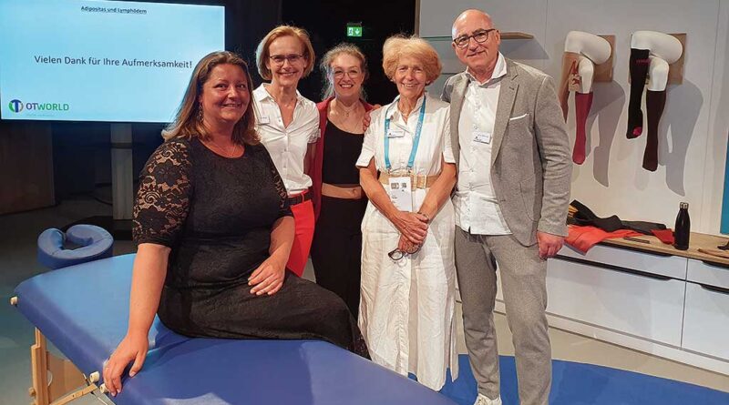 Bei der OTWorld 2026 wird Prof. Gerd Lulay drei Workshops moderieren. Worauf es bei der Versorgung von Patienten mit Lymphödem ankommt, das zeigte er 2024 mit (v. l.) Melanie Behrens, Petra Menkel, Felicitas Froitzheim und Dr. Gabriele Färber.