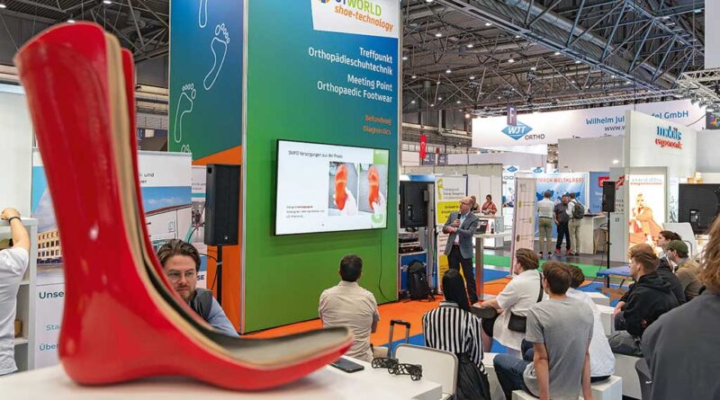 Nach 2024 (hier im Bild) gibt es auch 2026 mit dem Ausstellungsbereich „OTWorld.shoe-technology“ erneut eine zentrale Anlaufstelle für alle, die mehr über Innovationen und Trends der Orthopädie-Schuhtechnik erfahren möchten.