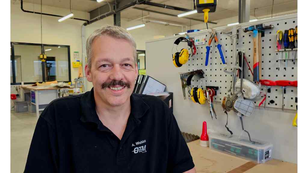 Bei Orthopädietechniker André Wohlatz hat sich Lara Wilkin von Beginn an gut aufgehoben gefühlt. Foto: Orthopädie-Technik Münsterland