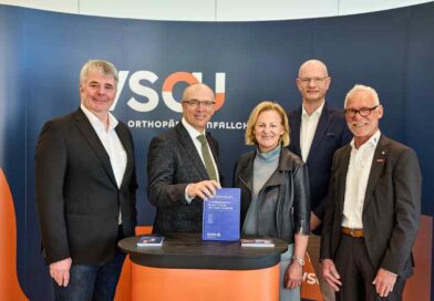 Austausch auf Augenhöhe zwischen Prof. Frank Braatz, den VSOU-Kongresspräsidenten Prof. Markus Arand und Prof. Catharina Chiari sowie BIV-OT-Präsident Alf Reuter und Matthias Bauche, Mitglied im Vorstand des BIV-OT.