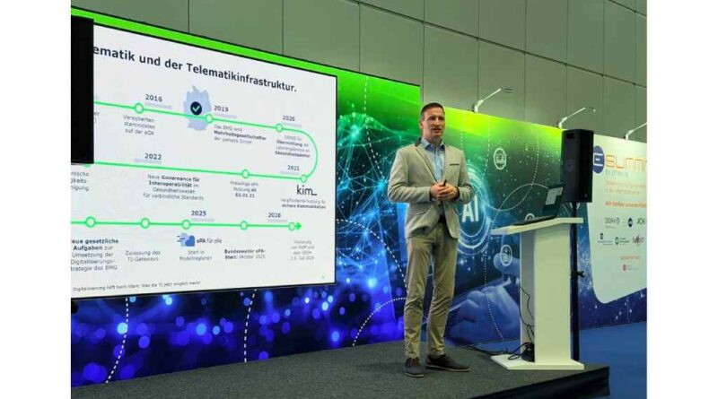 Martin Schmalz von der Gematik eröffnete den eSummit auf der OTWorld 2026.