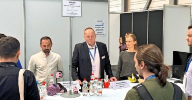 Expertenrunden, wie hier vor einem Jahr mit Beteiligung von Vertretern aus der Orthopädie-Technik, werden auch 2026 wieder stattfinden.