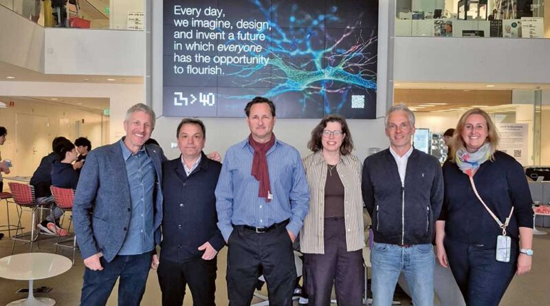 Am MIT besuchten die Fellows Hugh Herr (3. v. l.), Professor für Medienkunst und -wissenschaften sowie Leiter der Bio­mecha­tronik-Forschungsgruppe.