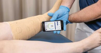Die App zeigt an, ob der Kompressionsdruck innerhalb des vorgeschriebenen Bereichs liegt.