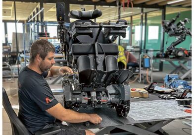 Kundenwünsche werden bei der Produktion der Elektrorollstühle bei Paravan berücksichtigt.