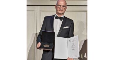 Alf Reuter, Präsident des BIV-OT, wurde am 19. Oktober 2026 von der DGOOC mit der Georg-Hohmann-Plakette für seine besonderen Verdienste um die deutsche Orthopädie ausgezeichnet.