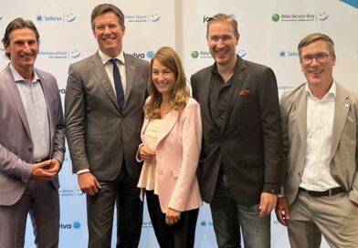 Dr. Christian Gentner (l.) und Ulf Doster (r.) begrüßten Dr. Andreas Fromm (2. v. l.), Denise Schindler und Ilja Grzeskowitz als Impulsgeber beim Symposium von Sanitätshaus Aktuell.